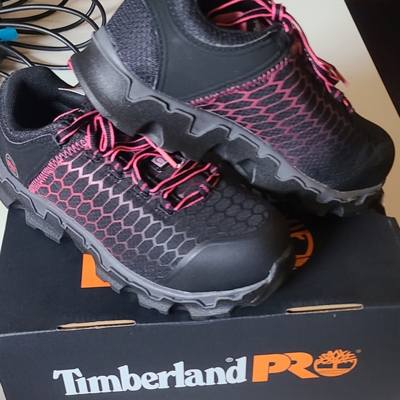 New Women's Safety Shoes - Picture 2 of 4